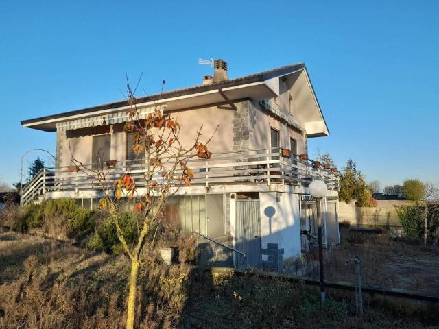 Villa in vendita a San Damiano d'Asti AT