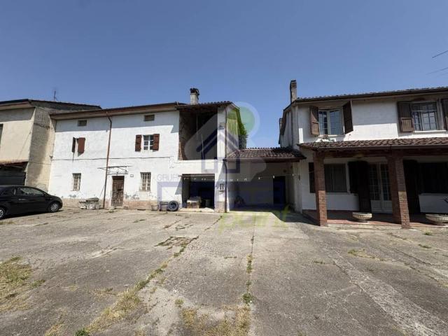 Villa in vendita a San Daniele Po CR