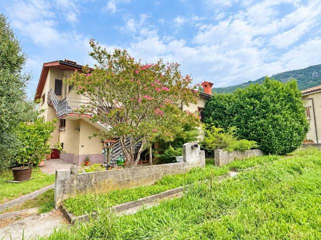 Villa in vendita a San Dorligo della Valle Dolina TS