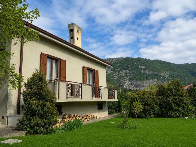 Villa in vendita a San Dorligo della Valle Dolina TS