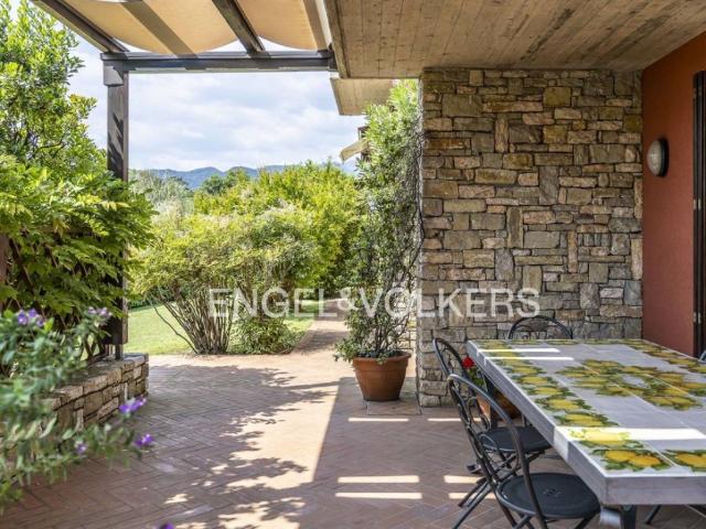 Villa in vendita a San Felice del Benaco BS