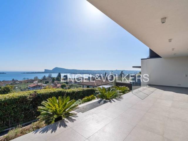 Villa in vendita a San Felice del Benaco BS