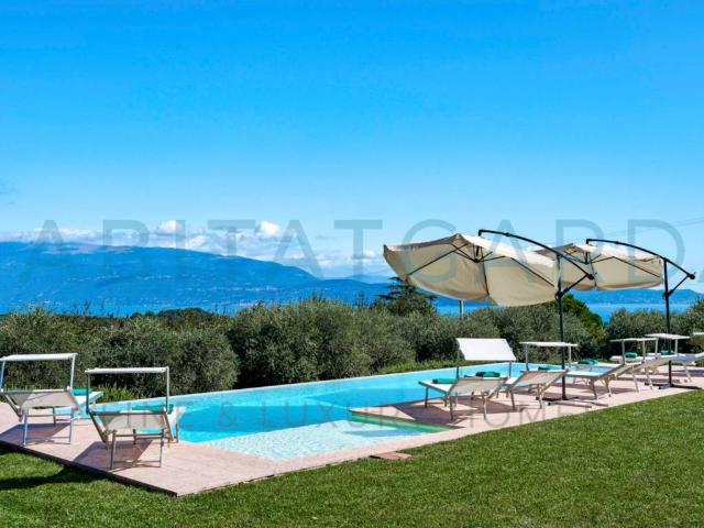 Villa in vendita a San Felice del Benaco BS