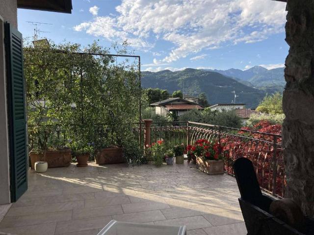 Villa in vendita a San Felice del Benaco BS