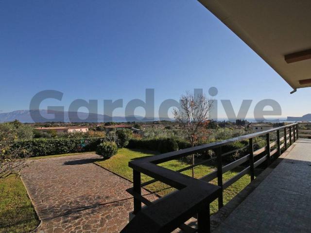 Villa in vendita a San Felice del Benaco BS