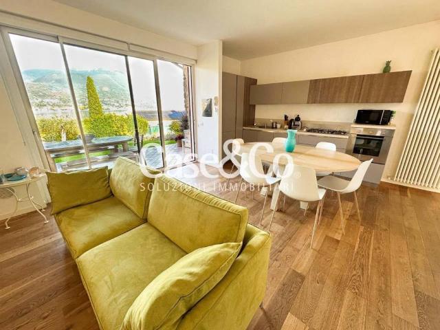 Villa in vendita a San Felice del Benaco BS