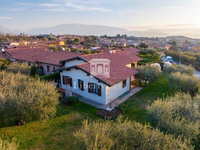 Villa in vendita a San Felice del Benaco BS