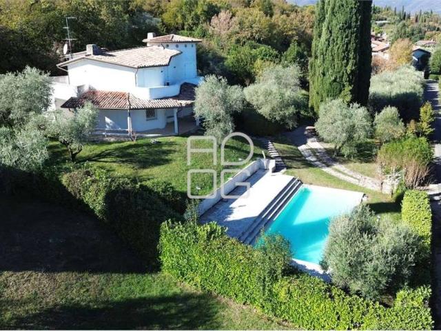 Villa in vendita a San Felice del Benaco BS