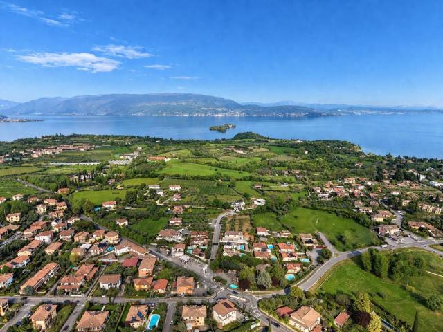 Villa in vendita a San Felice del Benaco BS