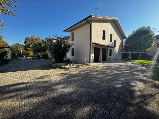 Villa in vendita a San Felice sul Panaro MO