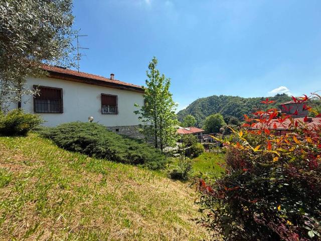 Villa in vendita a San Fermo della Battaglia CO