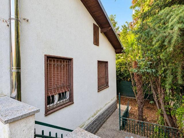 Villa in vendita a San Fermo della Battaglia CO