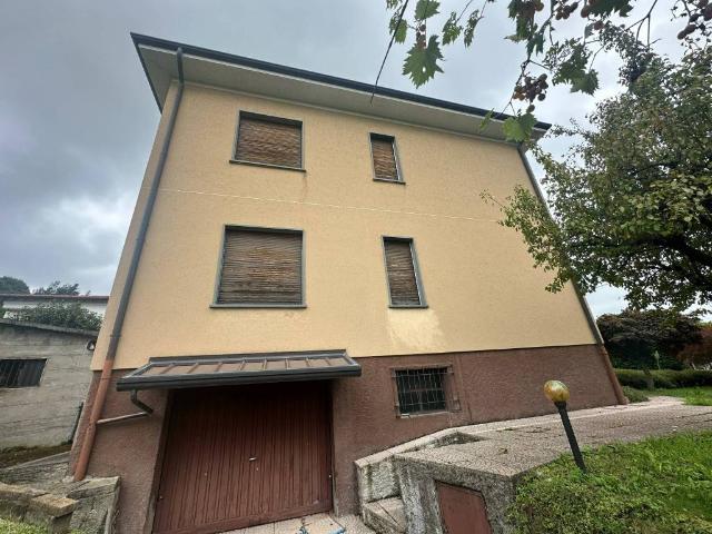 Villa in vendita a San Fermo della Battaglia CO