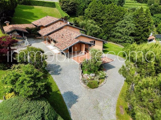 Villa in vendita a San Fermo della Battaglia CO