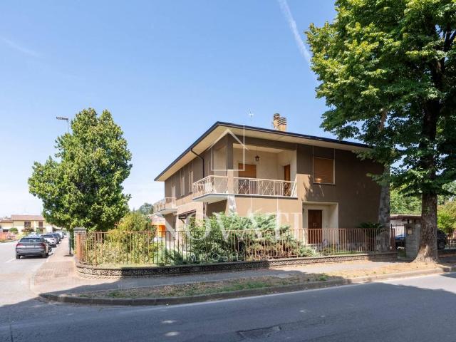 Villa in vendita a San Fiorano LO