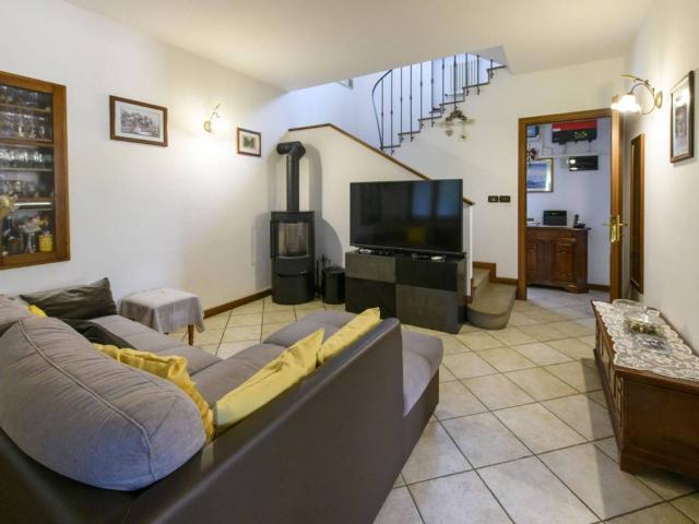 Villa in vendita a San Floriano del Collio GO