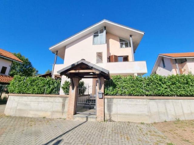 Villa in vendita a San Francesco al Campo TO