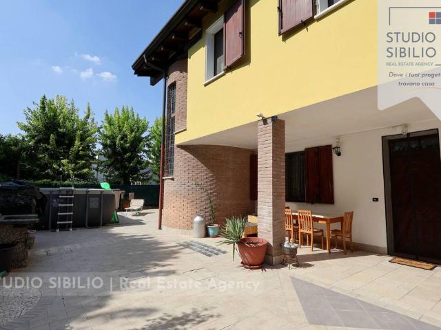Villa in vendita a San Giorgio Bigarello MN