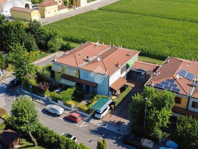 Villa in vendita a San Giorgio Bigarello MN