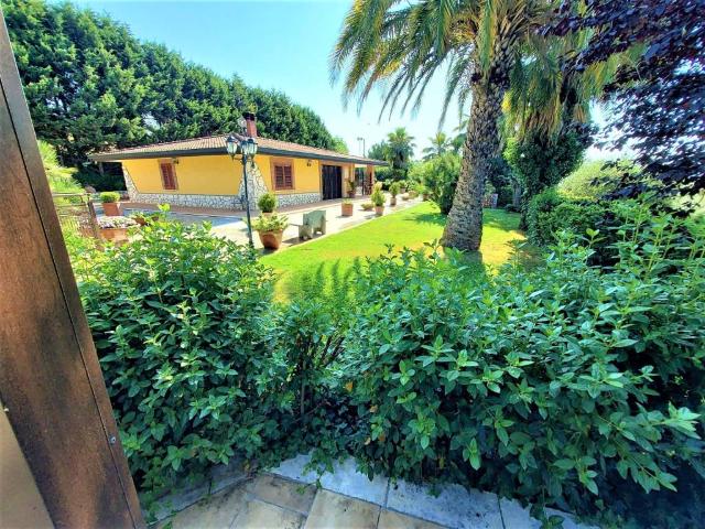Villa in vendita a San Giorgio del Sannio BN