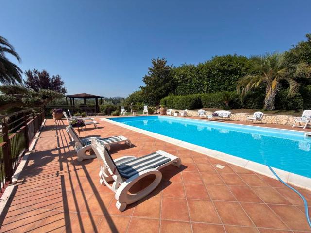 Villa in vendita a San Giorgio del Sannio BN