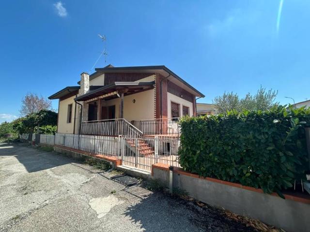 Villa in vendita a San Giorgio del Sannio BN
