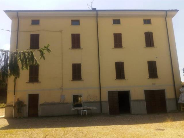 Villa in vendita a San Giorgio Piacentino PC