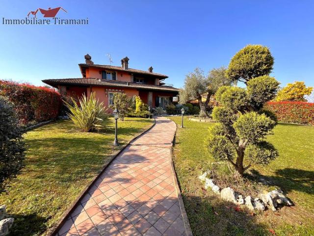 Villa in vendita a San Giorgio Piacentino PC