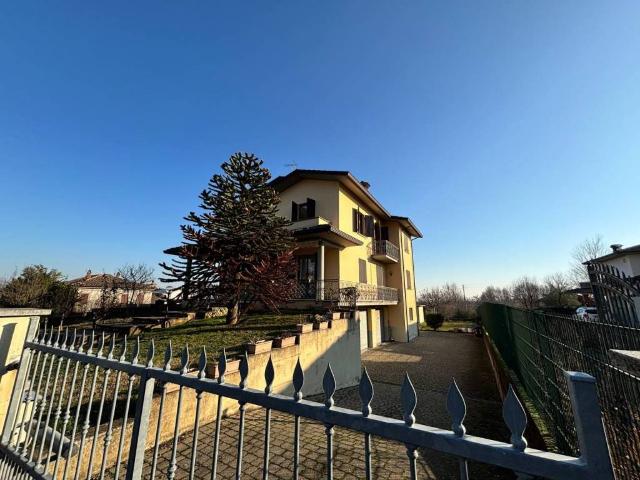 Villa in vendita a San Giorgio Piacentino PC