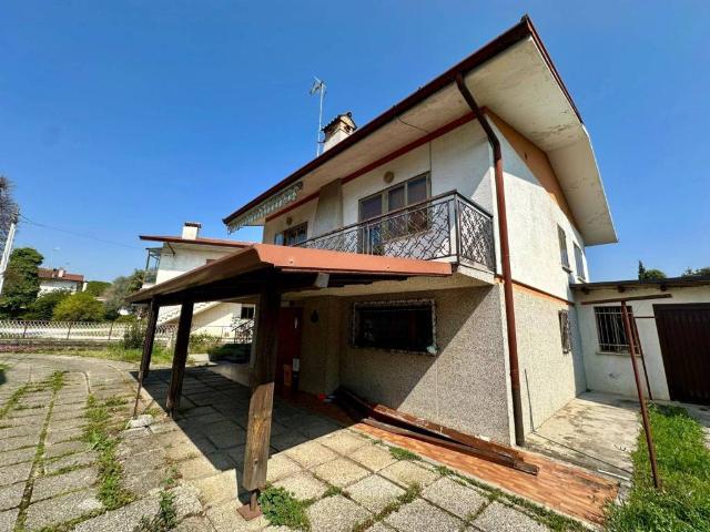 Villa in vendita a San Giovanni al Natisone UD