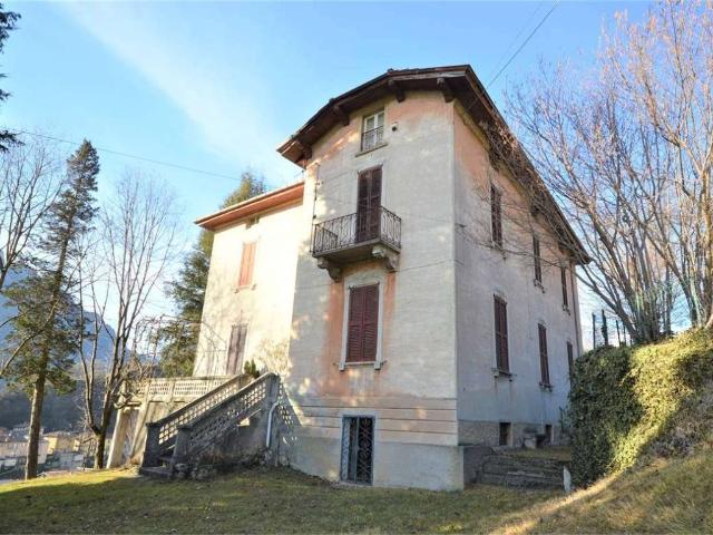 Villa in vendita a San Giovanni Bianco BG