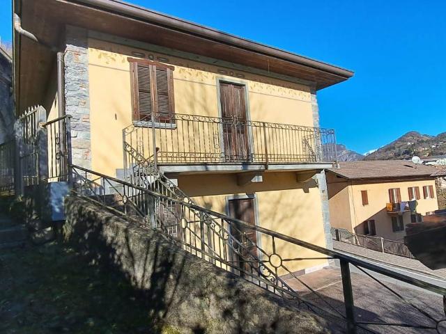 Villa in vendita a San Giovanni Bianco BG
