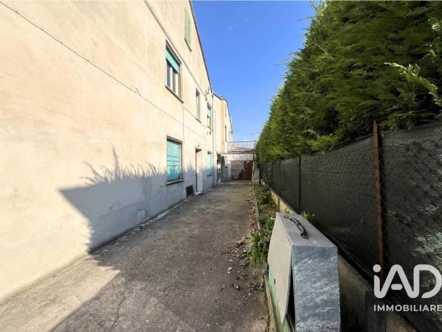 Villa in vendita a San Giovanni del Dosso MN