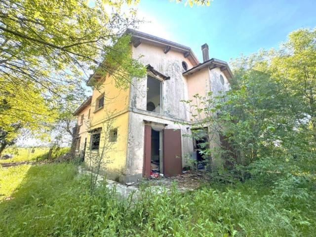 Villa in vendita a San Giovanni in Persiceto BO