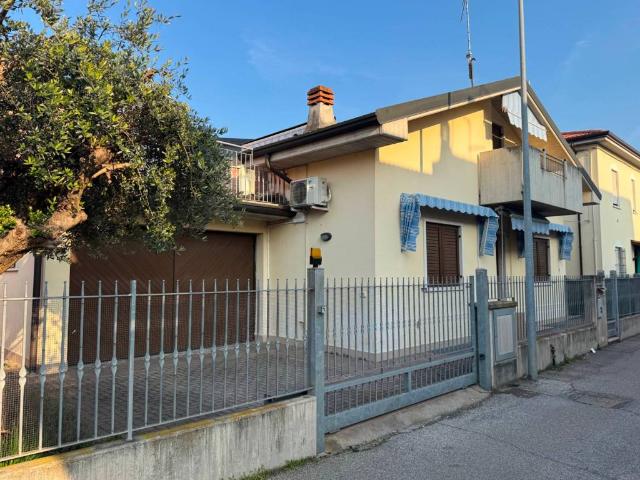 Villa in vendita a San Giovanni Lupatoto VR