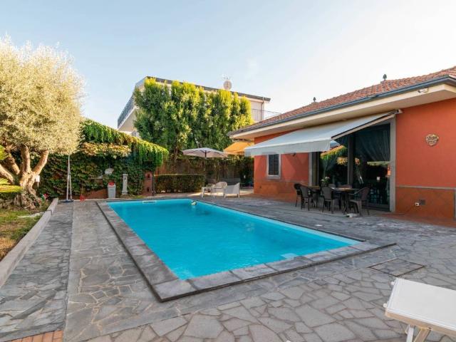 Villa in vendita a San Giovanni la Punta CT