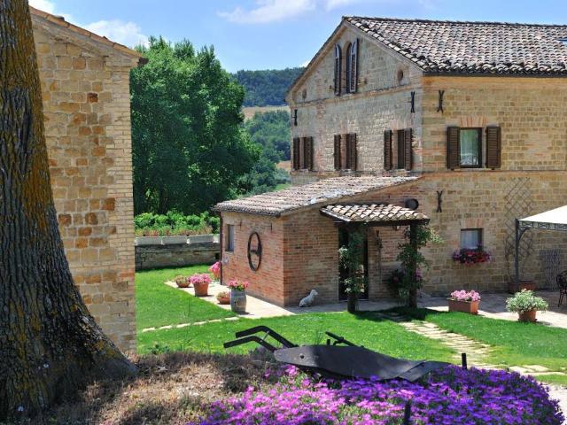 Villa in vendita a San Ginesio MC