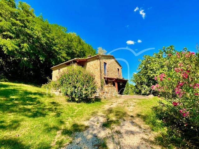 Villa in vendita a San Ginesio MC
