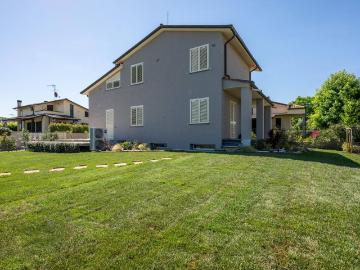 Villa in vendita a San Giuliano Terme