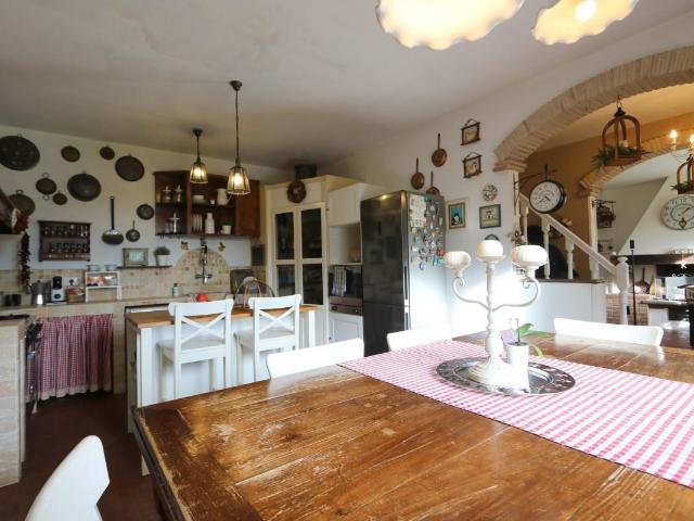 Villa in vendita a San Giuliano Terme