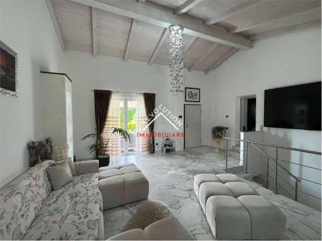 Villa in vendita a San Giustino PG