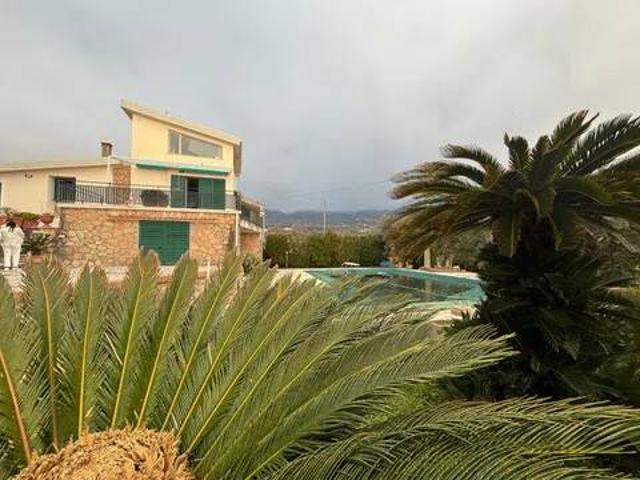 Villa in vendita a San Lucido CS