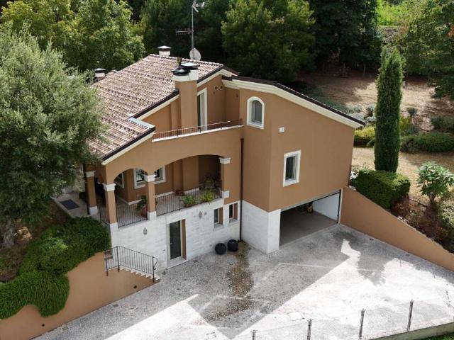 Villa in vendita a San Leo RN