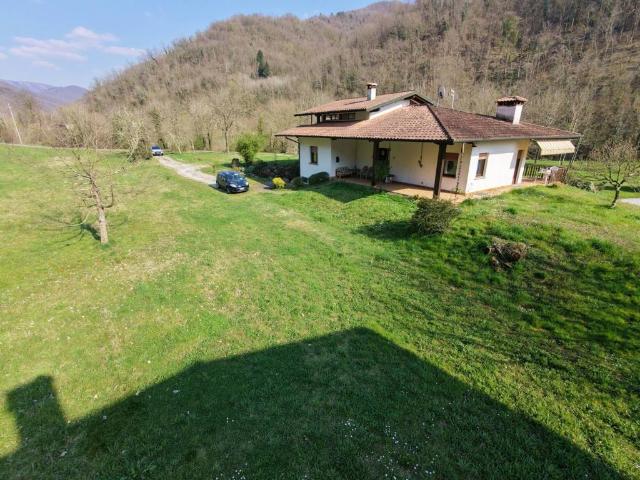 Villa in vendita a San Leonardo UD