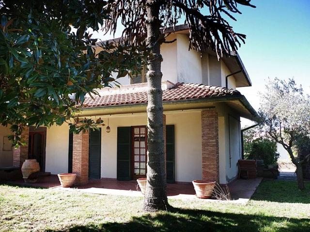 Villa in vendita a San Lorenzo Nuovo VT