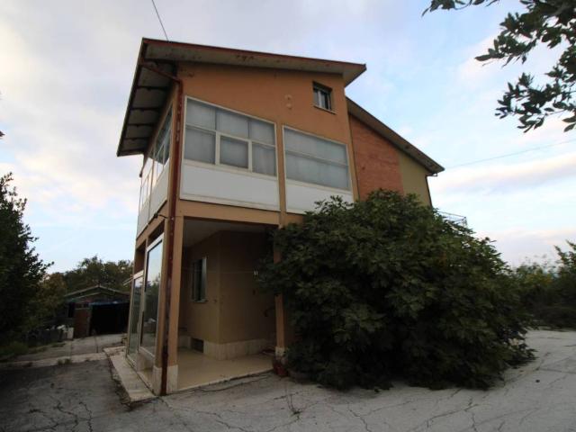 Villa in vendita a San Paolo di Jesi AN