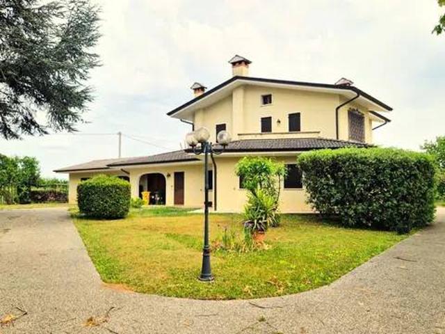 Villa in vendita a San Pietro di Feletto TV