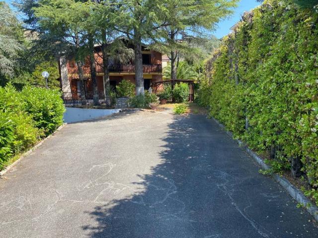 Villa in vendita a San Polo dei Cavalieri RM