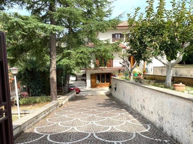 Villa in vendita a San Polo dei Cavalieri RM