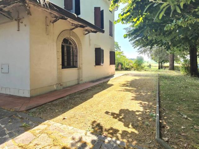 Villa in vendita a San Possidonio MO